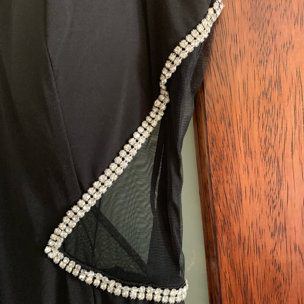 Dress - Picture 3 of 6